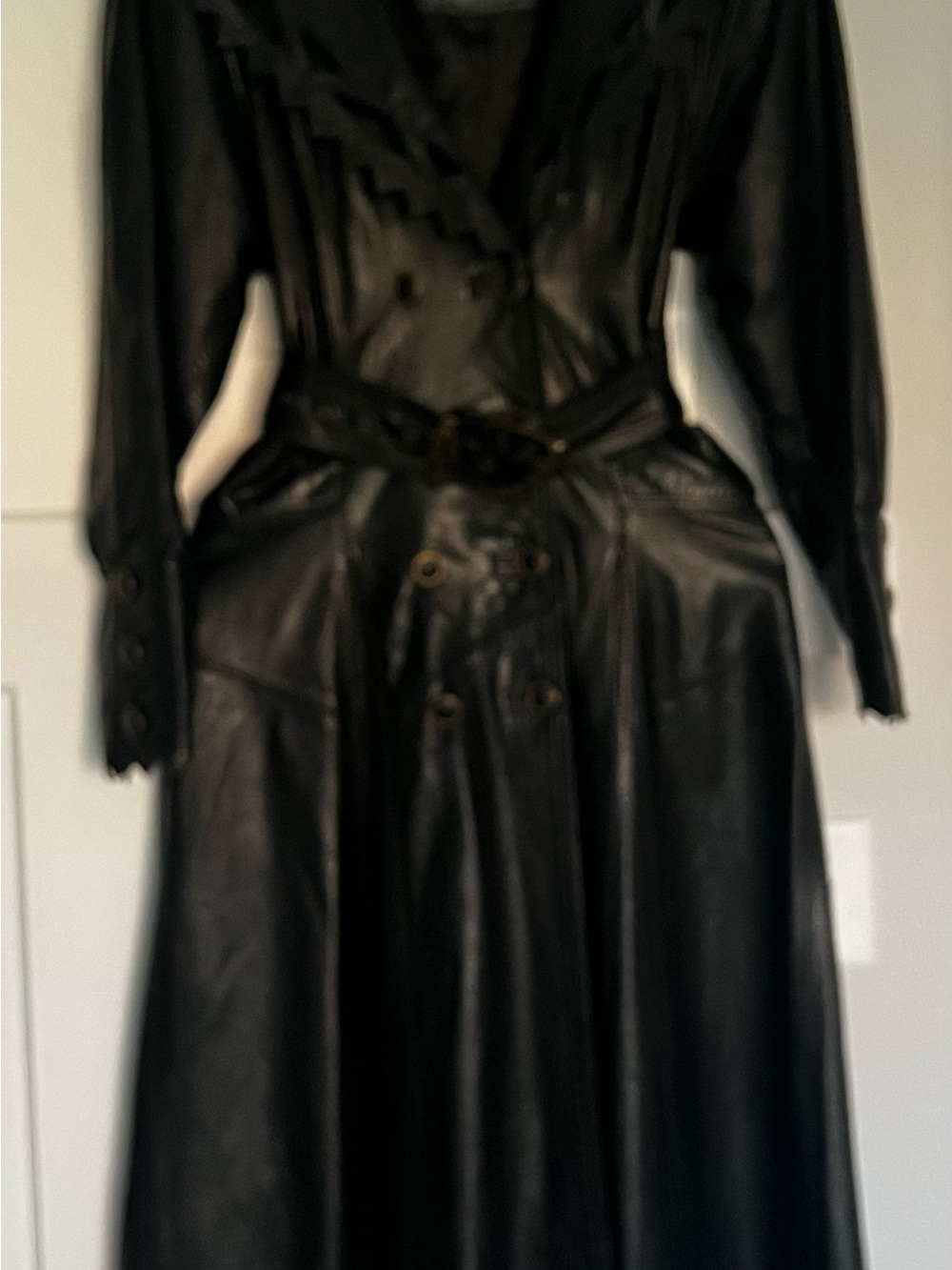 Black Leather Trench Coat with Belt are by Eva Popović costume design - Picture 8 of 9